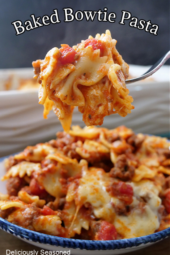 A title picture of a bite of baked bowtie pasta on a fork.