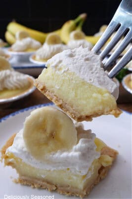 Mini Banana Cream Pies - Deliciously Seasoned